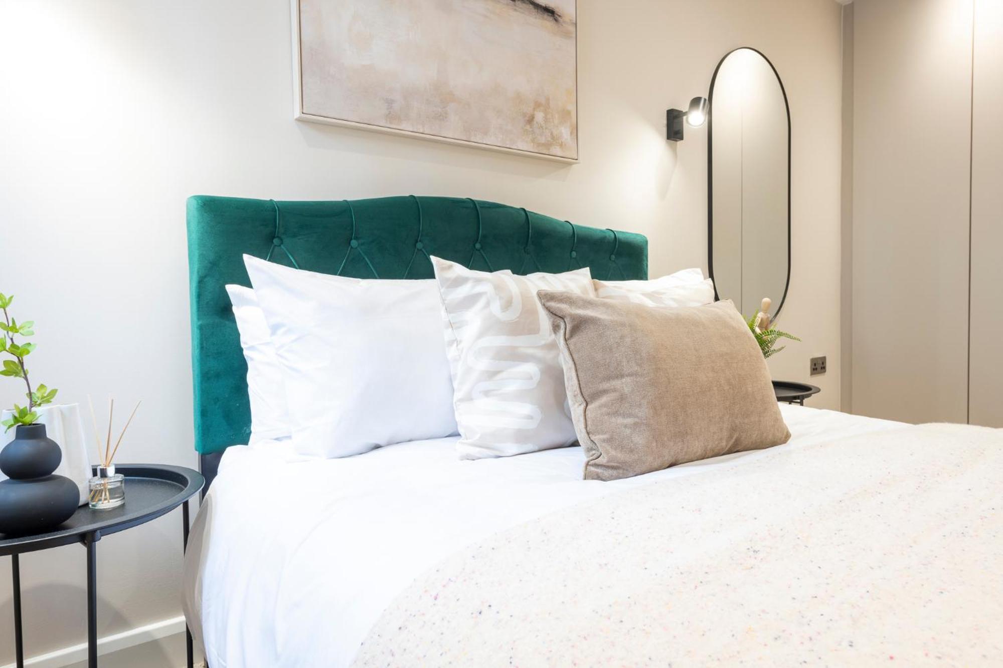 Harvey Nic'S & Designer Quarter 74 Ch Apartman Leeds Kültér fotó