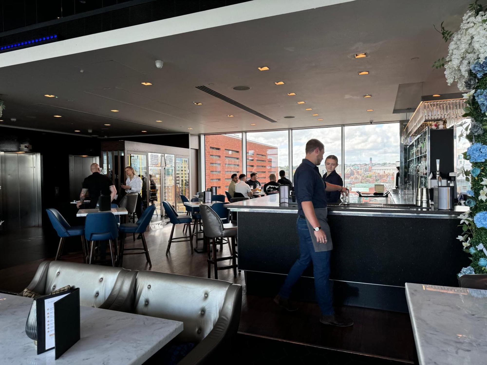 Harvey Nic'S & Designer Quarter 74 Ch Apartman Leeds Kültér fotó